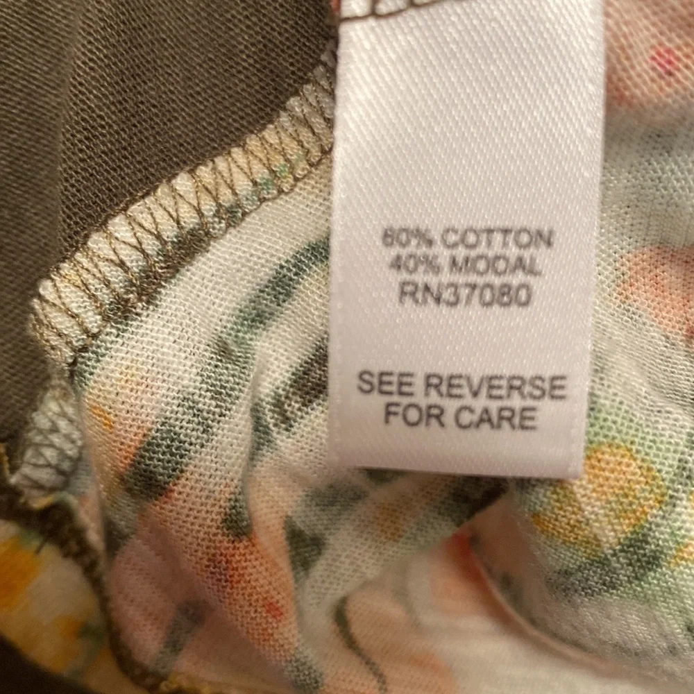 Brand New Cato Tropical Escape Golden Glow Tank Top…size 26/28W - Picture 4 of 4